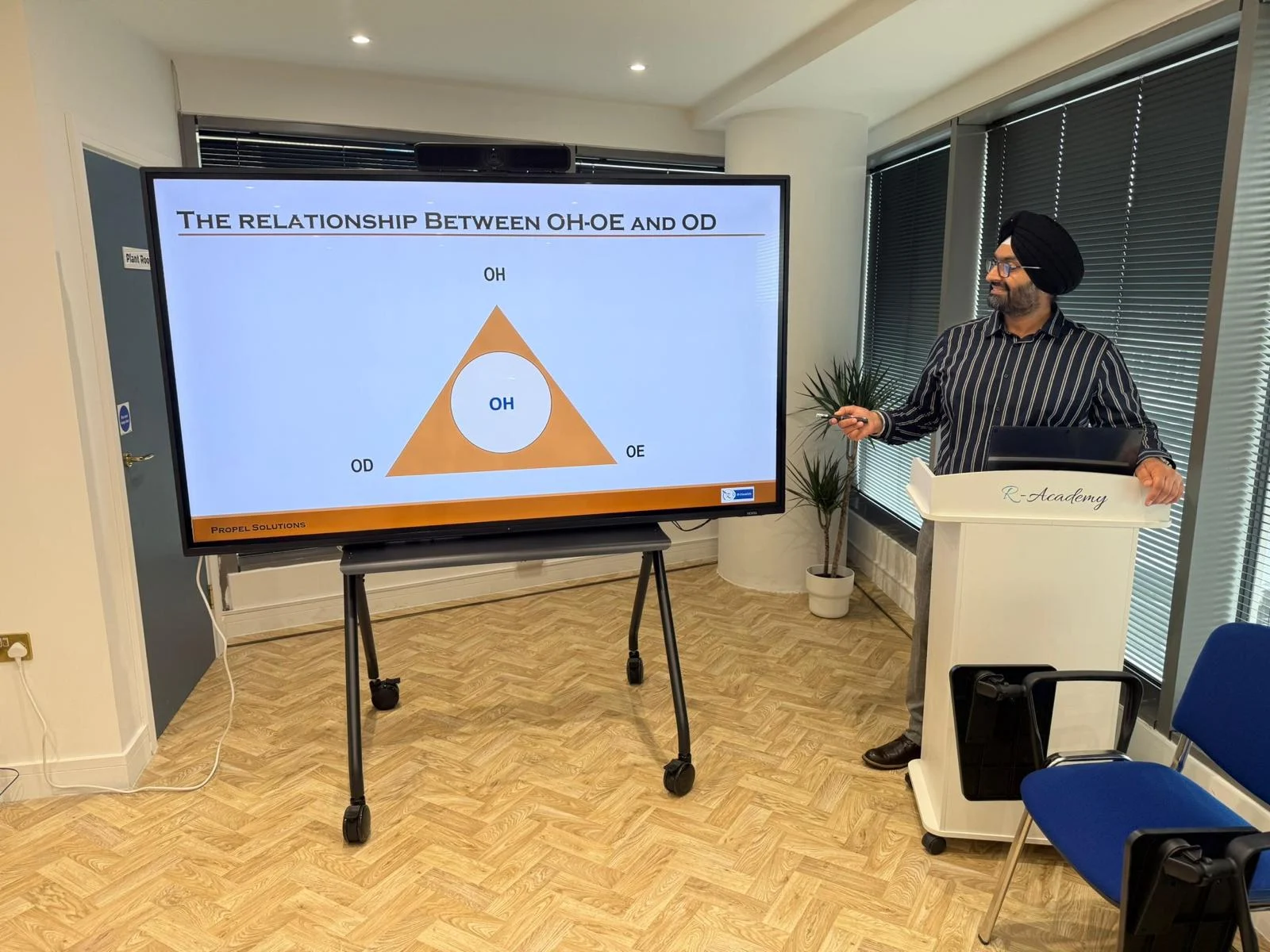 WhatsApp Image 2025-11-18 at 9.43.09 PM (2)